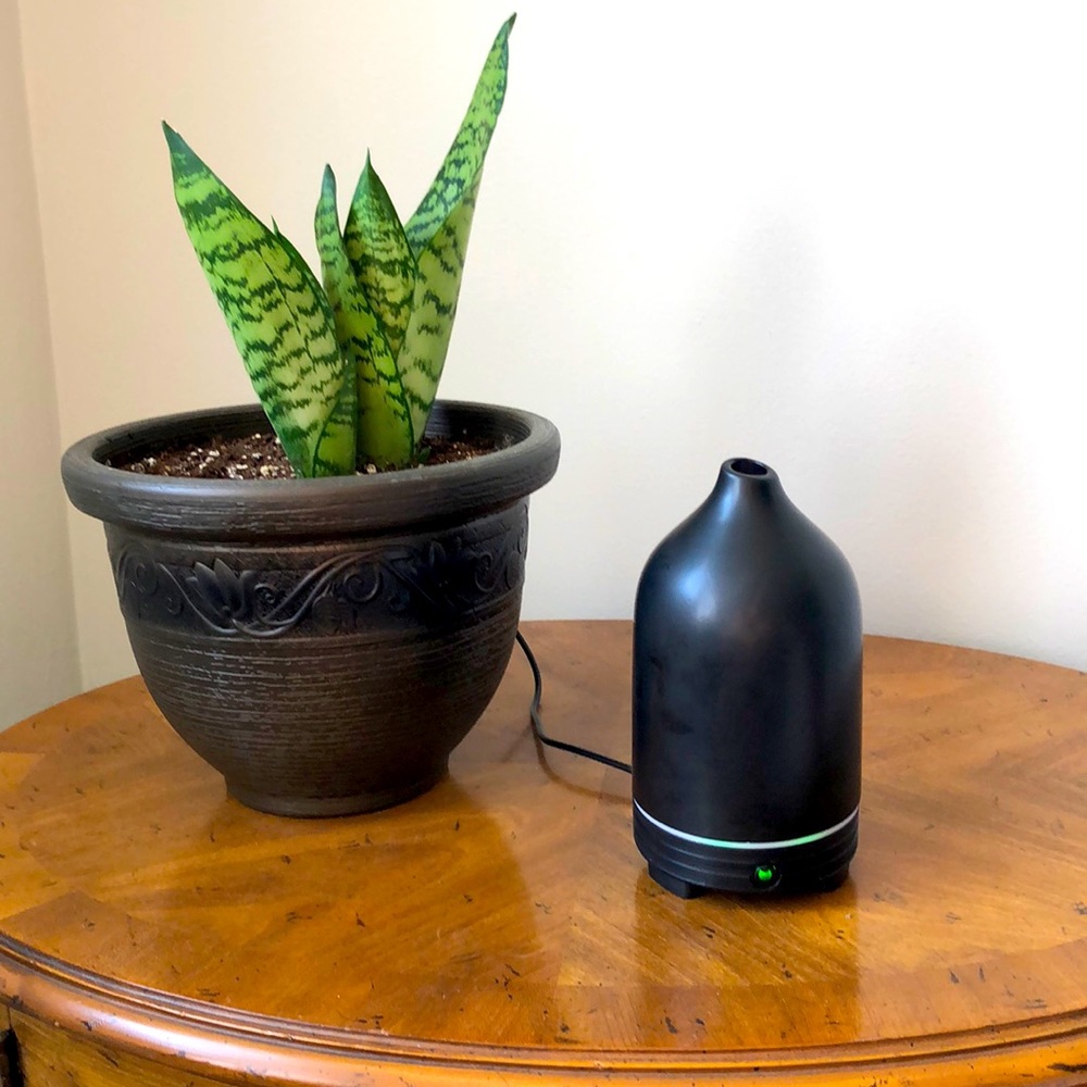 Essential oil diffuser